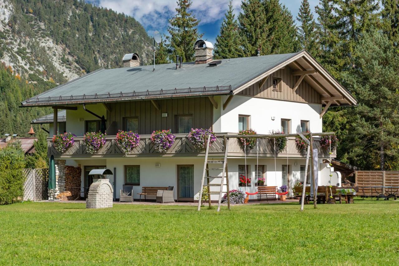 ロイタシュHaus Sonnenwegアパートメント エクステリア 写真