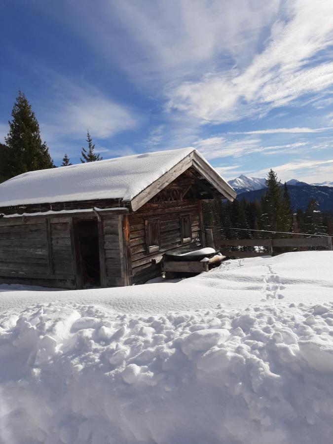 ロイタシュHaus Sonnenwegアパートメント エクステリア 写真