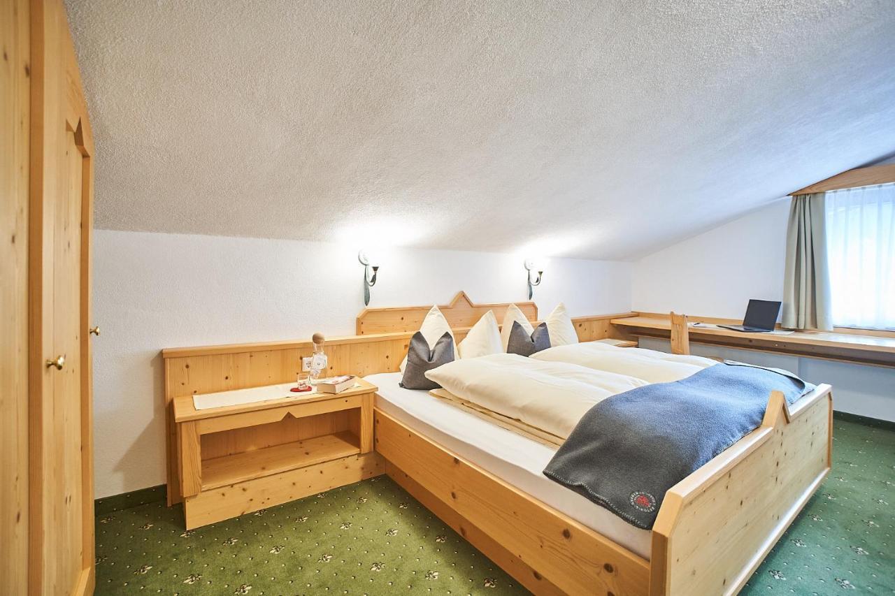 ロイタシュHaus Sonnenwegアパートメント エクステリア 写真